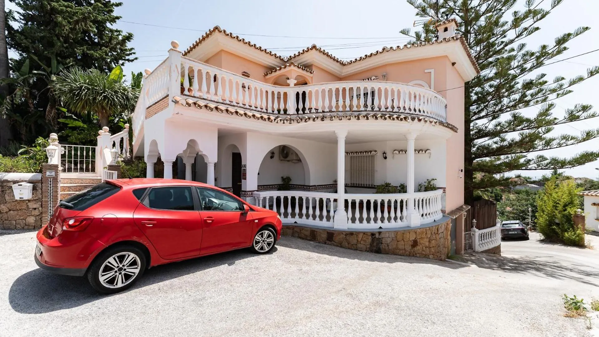 Malagasuite Poolside House Mijas 0*,